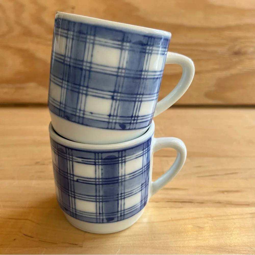 Williams Sonoma set of 2 Blue white Plaid Ceramic Mugs coffee tea cup cottage